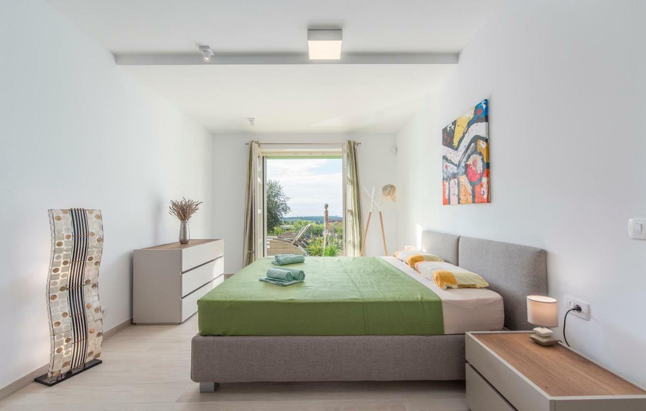 Design And Luxury Villa With Pool Kukci 外观 照片